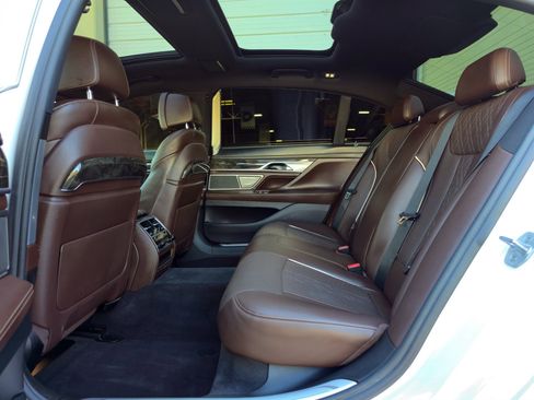 Used 2016 BMW 740i RWD image 32