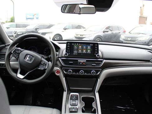 Used 2019 Honda Accord EX image 13