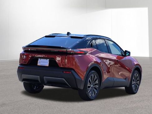 New 2026 Toyota C-HR AWD/4WD image 5