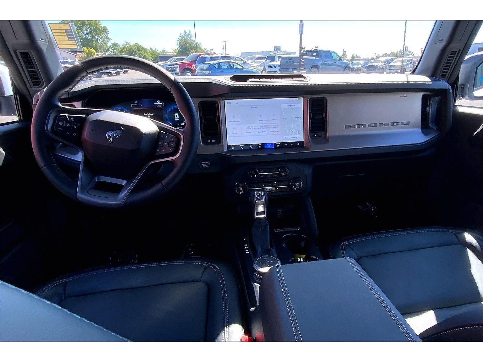 New 2026 Ford Bronco Outer Banks w/ Sasquatch Package AWD/4WD image 21
