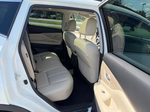Used 2020 Nissan Murano SV w/ Premium Package AWD/4WD image 14