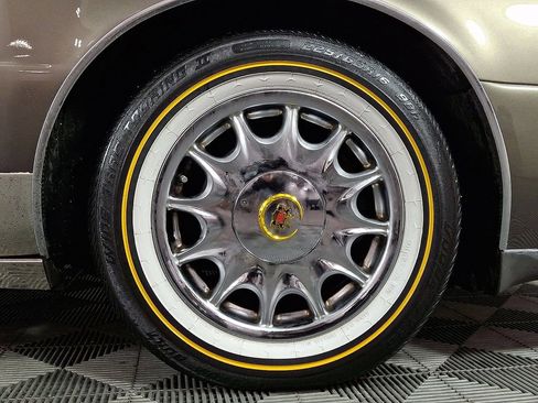 Used 2002 Cadillac De Ville w/ Comfort/Convenience Pkg image 10