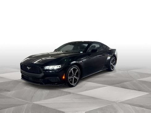 Used 2024 Ford Mustang Coupe RWD image 4