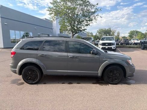 Used 2020 Dodge Journey SE FWD image 10