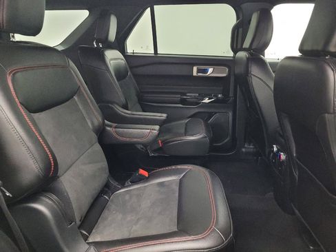 Used 2022 Ford Explorer ST-Line AWD/4WD image 19