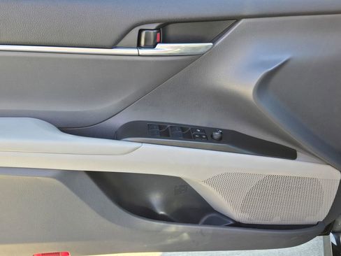 Used 2023 Toyota Camry LE image 29