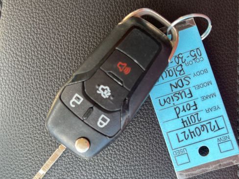 Used 2014 Ford Fusion SE w/ Equipment Group 202A FWD image 23