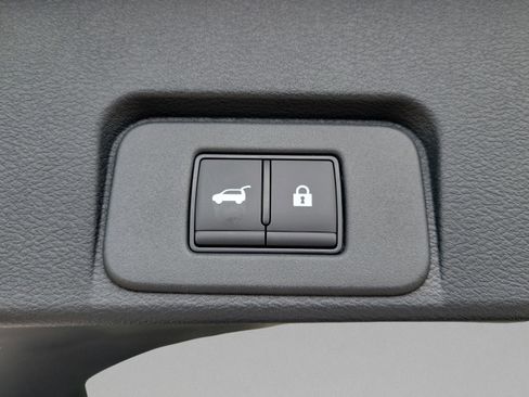 New 2026 Nissan Rogue Platinum image 8