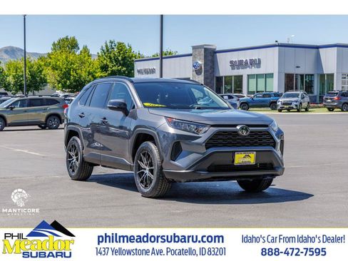 Used 2021 Toyota RAV4 LE AWD/4WD image 1