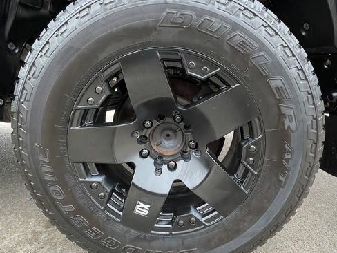 Used 2016 Toyota Tundra SR5 AWD/4WD image 12