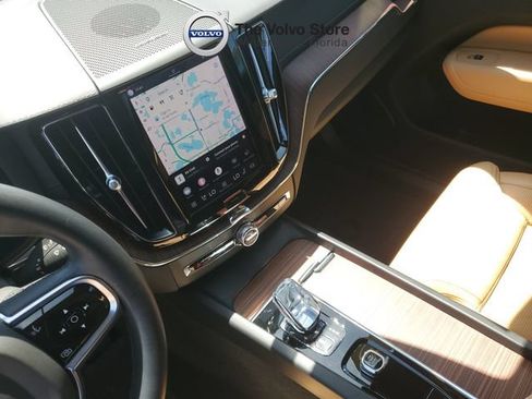 Certified 2023 Volvo XC60 B5 Ultimate w/ Climate Package AWD/4WD image 22
