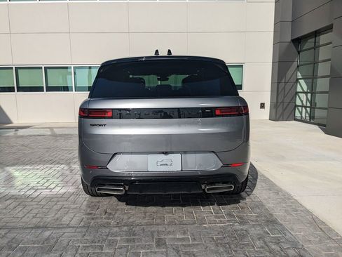 New 2025 Land Rover Range Rover Sport Dynamic SE image 5