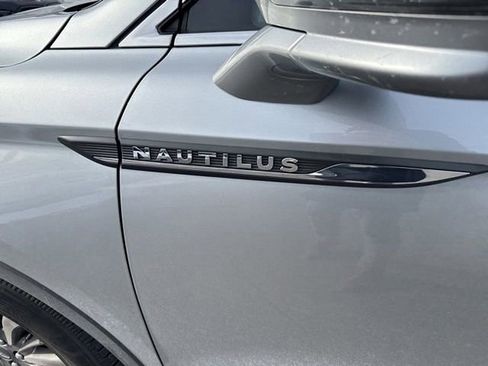 Used 2021 Lincoln Nautilus Reserve image 8