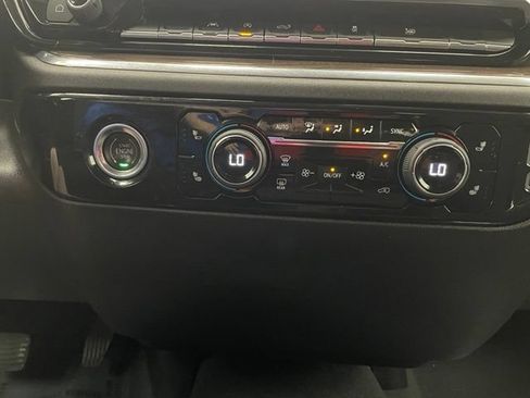 Used 2024 Chevrolet Silverado 1500 LT AWD/4WD image 7