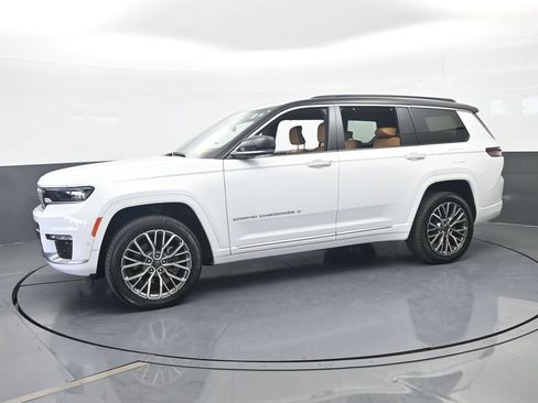 Used 2024 Jeep Grand Wagoneer L Series III w/ Quick Order Packagew 28T AWD/4WD image 2