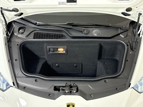 Used 2016 Lamborghini Huracan LP 580-2 image 32