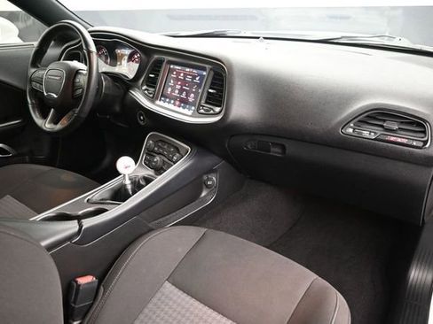 Used 2022 Dodge Challenger R/T Scat Pack RWD image 10