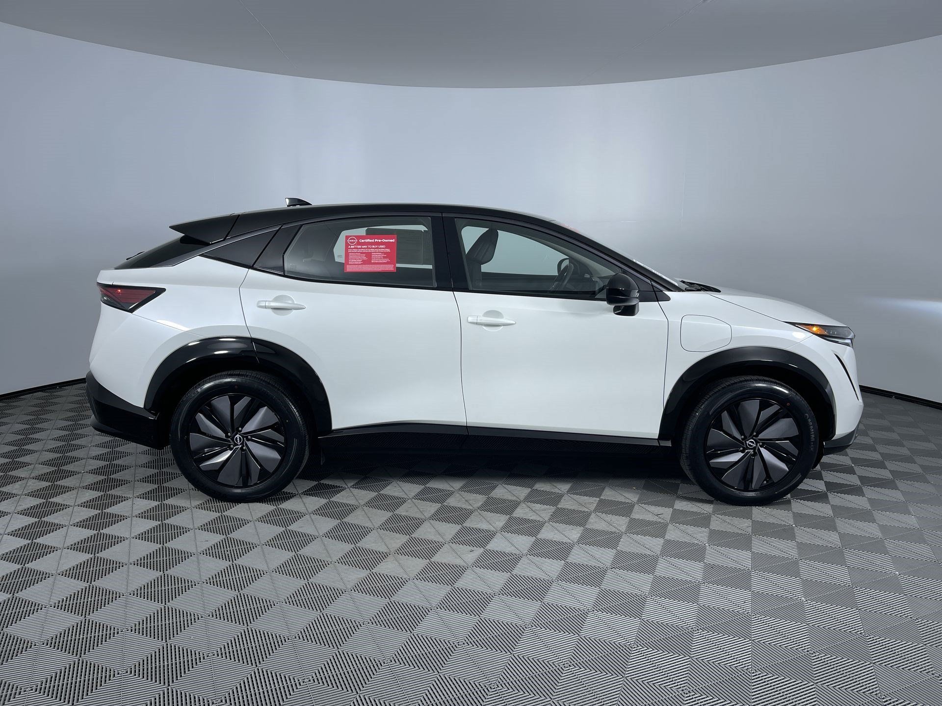 Certified 2024 Nissan Ariya AWD image 10