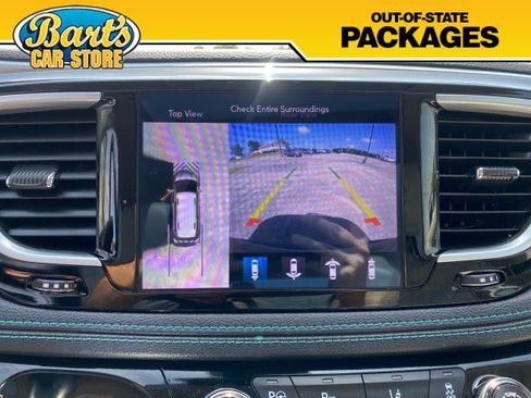 Used 2020 Chrysler Pacifica Limited w/ Advanced Safetytec Group FWD image 38