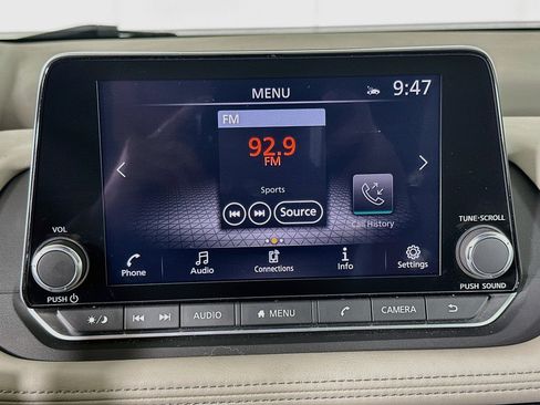 Used 2023 Nissan Rogue SV FWD image 21