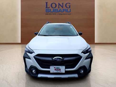 Used 2025 Subaru Outback Limited AWD/4WD image 3