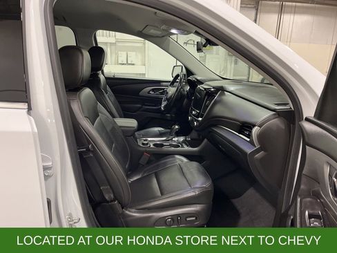 Used 2019 Chevrolet Traverse LT w/ LT Premium Package image 27