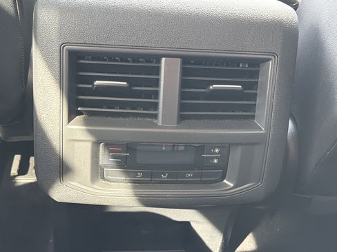 Used 2022 Volkswagen Atlas SE image 22