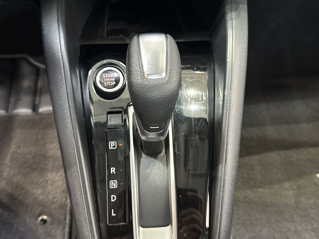 Used 2024 Nissan Versa SR FWD image 29