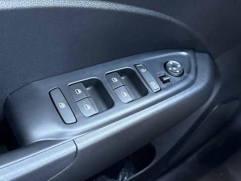 New 2026 Hyundai Venue SEL FWD image 16