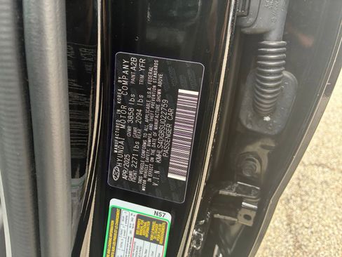 Used 2025 Hyundai Elantra SEL image 30