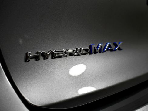 Used 2023 Toyota Crown Platinum image 15