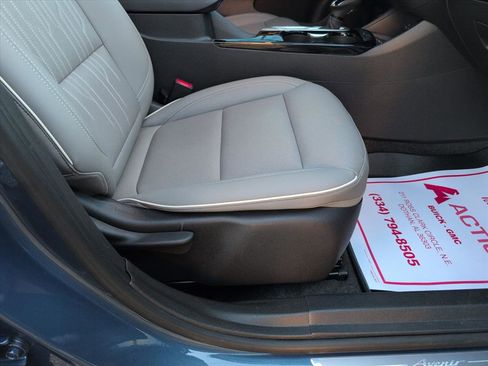 Used 2025 Buick Envista Avenir image 9