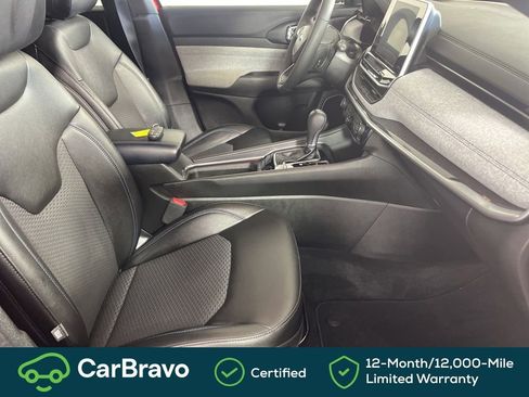 Used 2025 Jeep Compass Latitude image 18