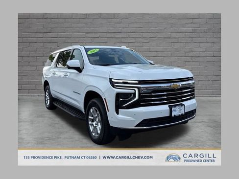 Used 2025 Chevrolet Suburban LT AWD/4WD image 1