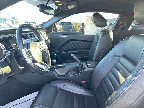 Used 2011 Ford Mustang GT Premium image 19