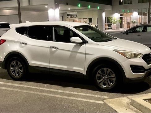 Used 2014 Hyundai Santa Fe Sport image 2