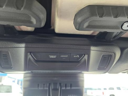 Used 2025 Jeep Wrangler Unlimited Sport AWD/4WD image 13