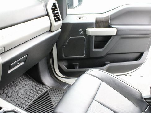 Used 2021 Ford F250 Lariat w/ Tremor Off-Road Package image 26