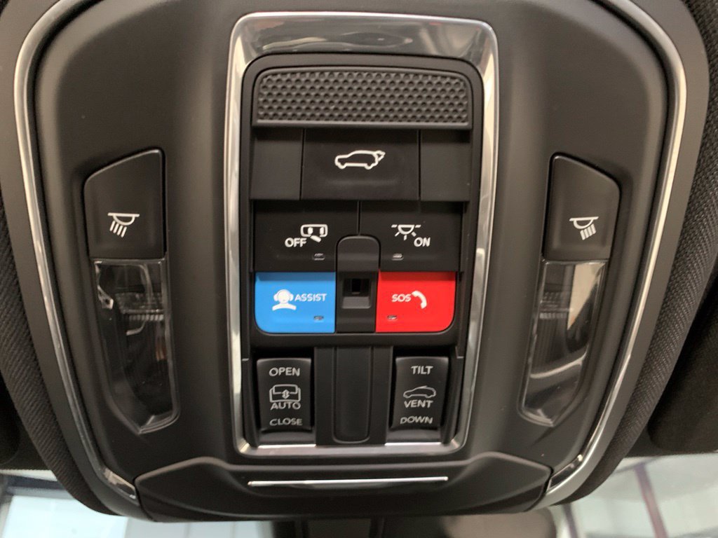 Used 2023 Jeep Grand Cherokee Altitude AWD/4WD image 26