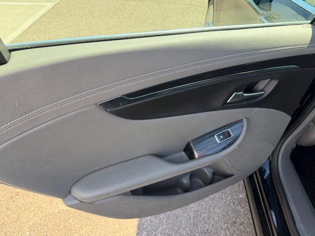 Used 2017 Chevrolet Impala Premier w/ Enhanced Convenience Package FWD image 15