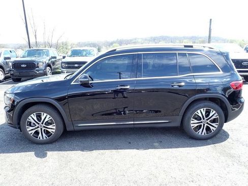 Used 2024 Mercedes-Benz GLB 250 4MATIC image 2