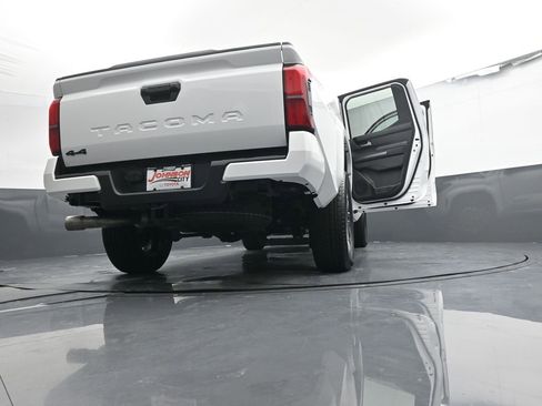 Used 2025 Toyota Tacoma TRD Sport image 42