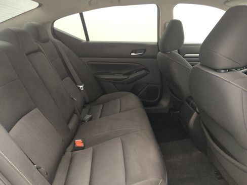 Used 2021 Nissan Altima 2.5 SV w/ SV Premium Package FWD image 19