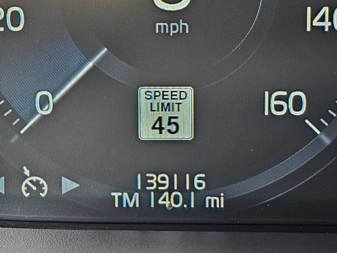 Used 2020 Volvo S60 T5 Momentum image 16