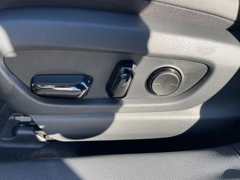 New 2025 Lexus UX 300h 300h F SPORT DESIGN AWD image 11