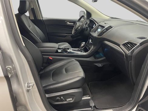 Used 2018 Ford Edge Titanium AWD/4WD image 9
