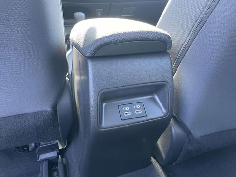 Used 2025 Toyota Corolla LE image 14