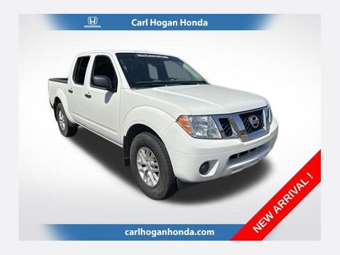 Used 2018 Nissan Frontier SV RWD image 1