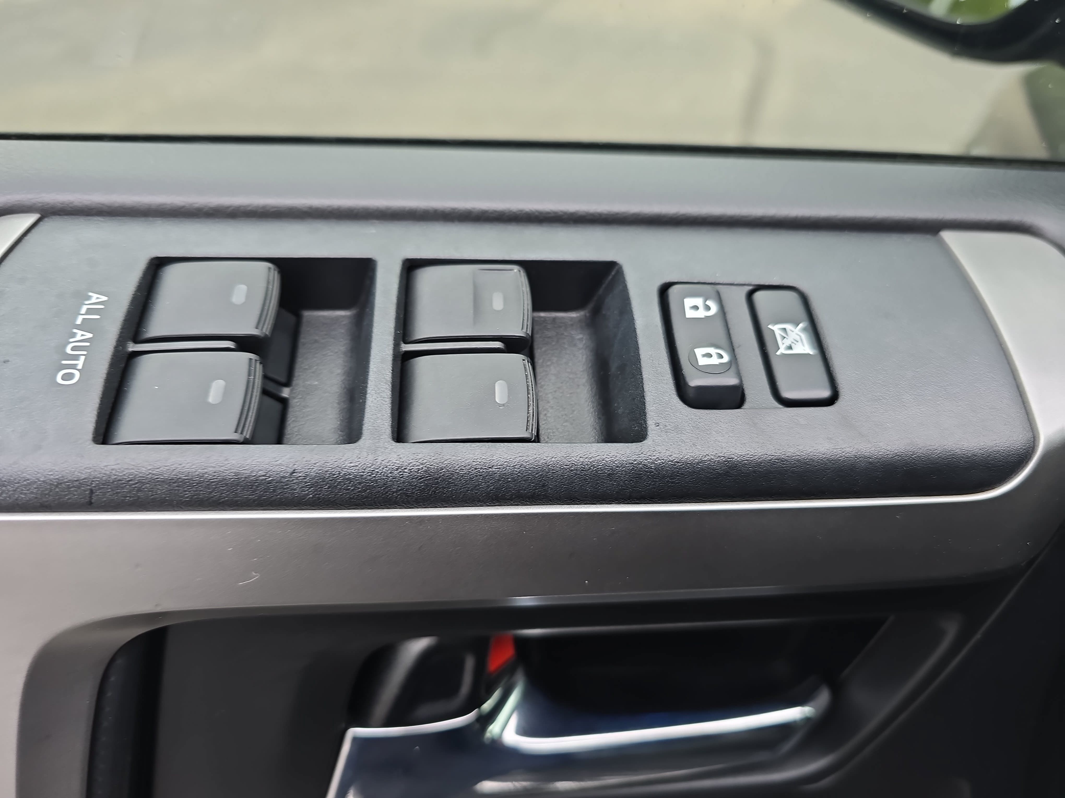Used 2016 Toyota 4Runner Limited AWD/4WD image 26