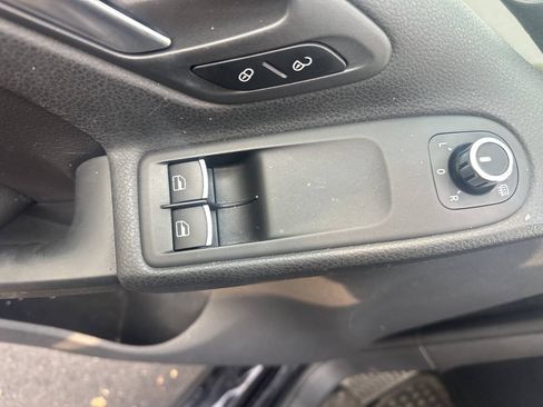 Used 2011 Volkswagen GTI 2-Door FWD image 18